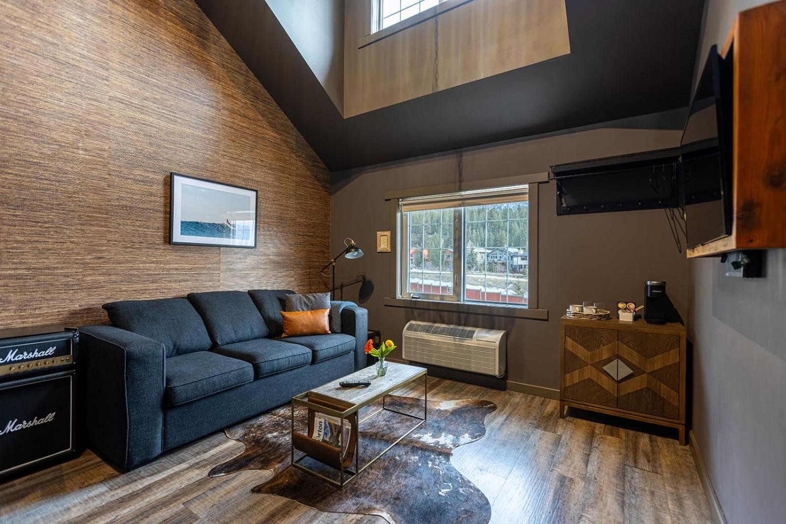 Creekside Villa Канмор Екстериор снимка