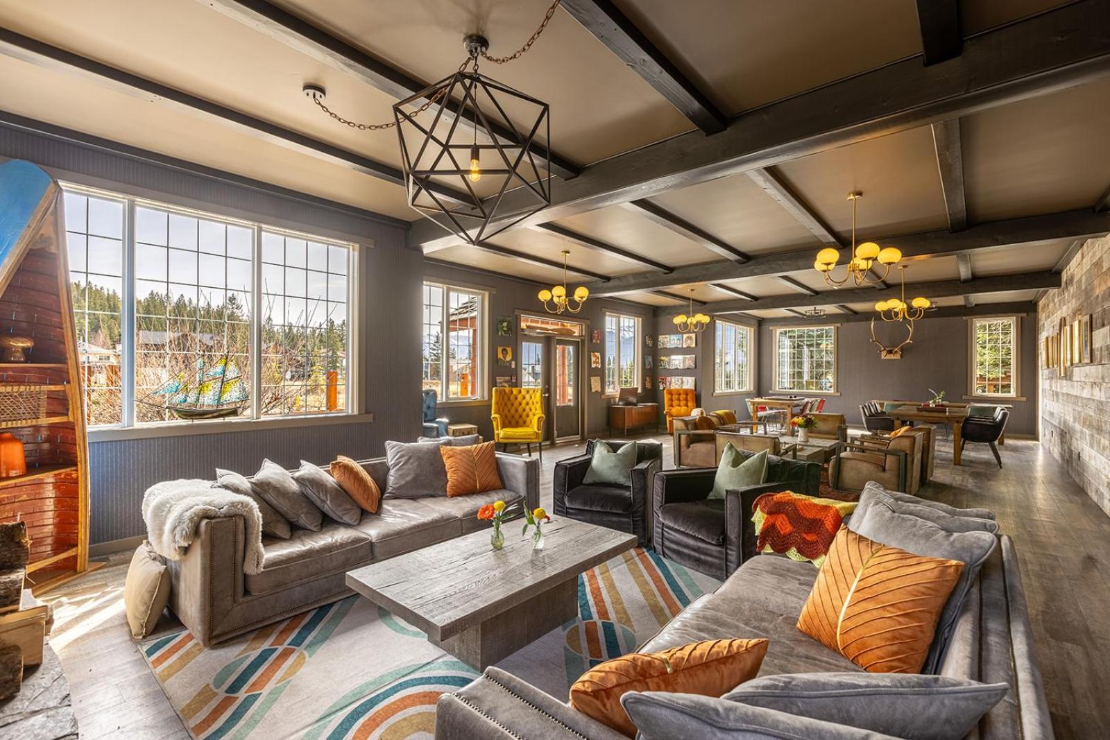 Creekside Villa Канмор Екстериор снимка