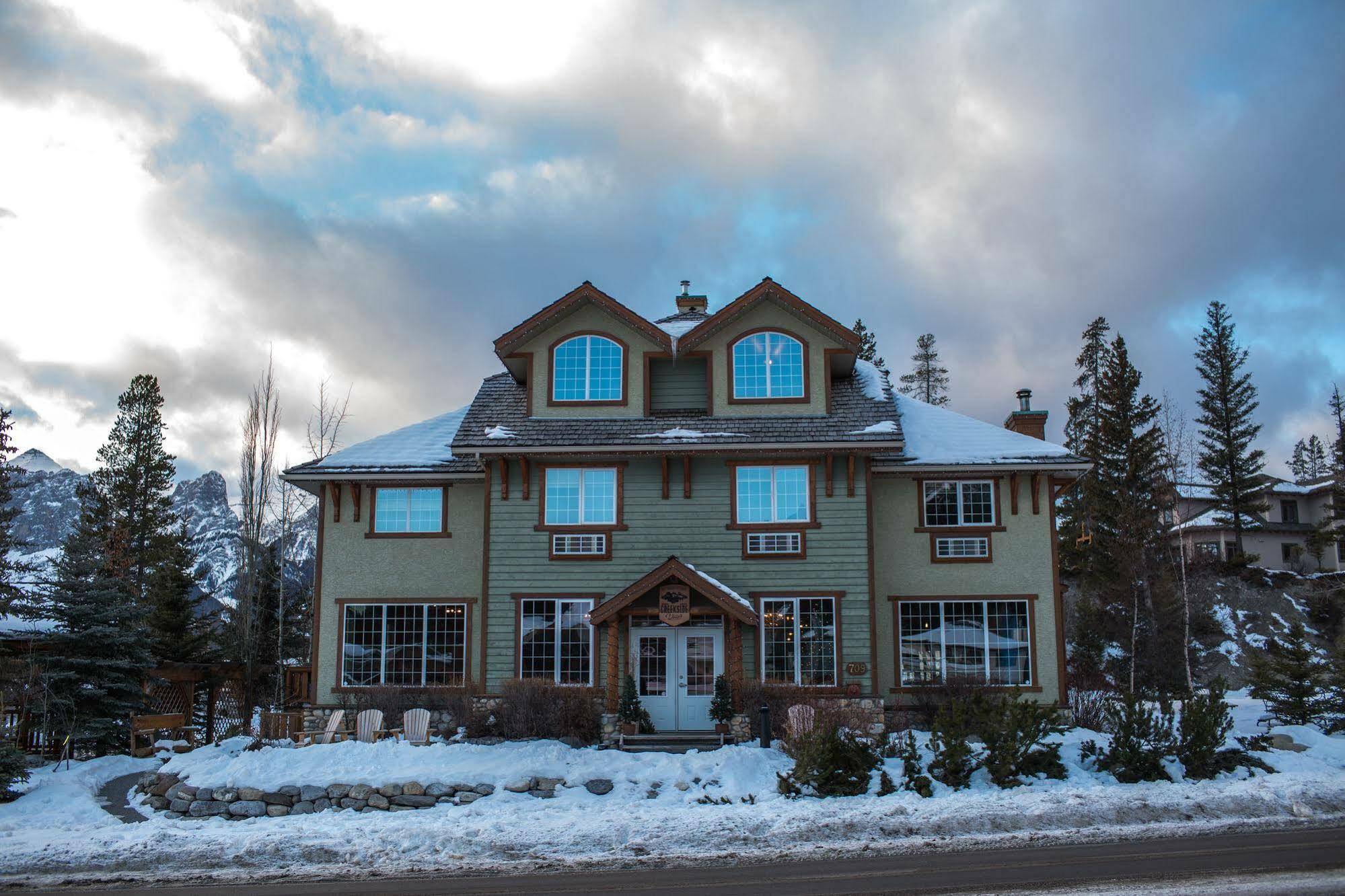 Creekside Villa Канмор Екстериор снимка